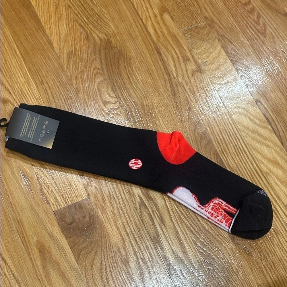 HGC AKIRA Black and Red graphic tall knit crew Socks casual men’s LARGE/Xl new